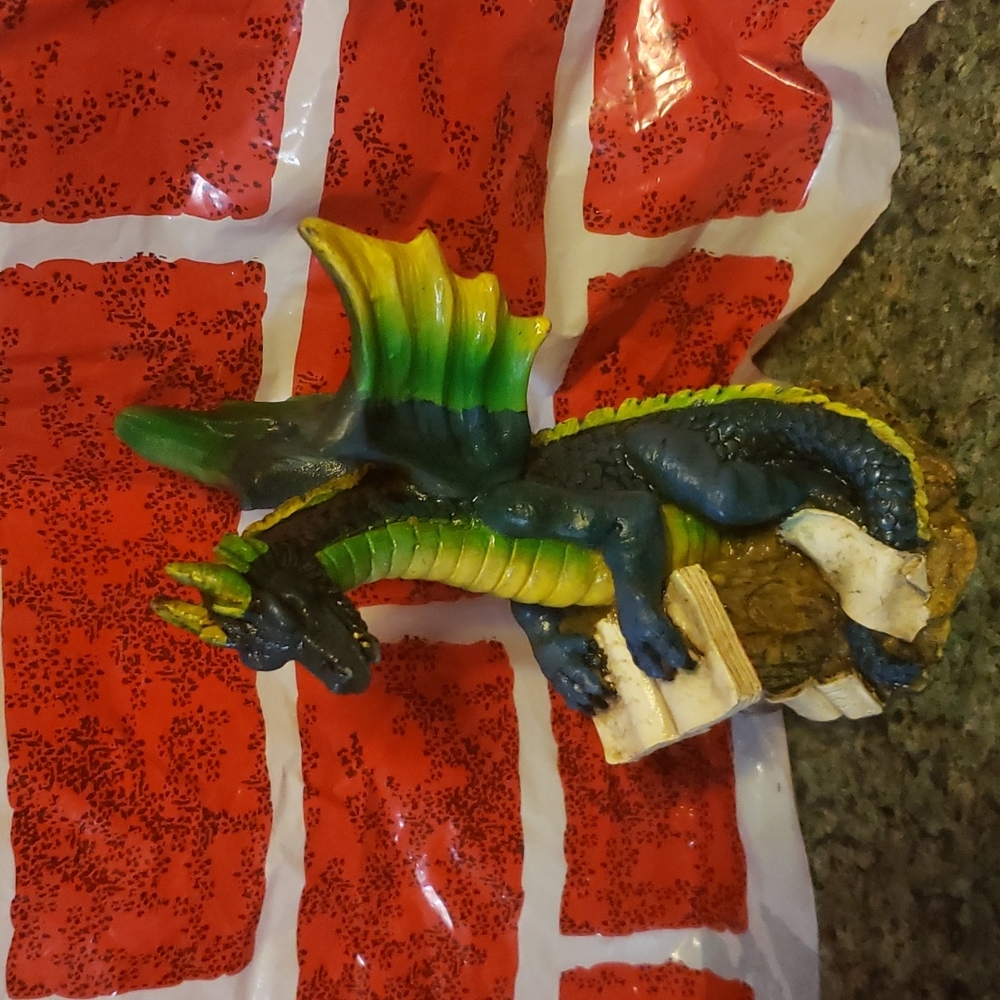 Dragon - Picture 2 of 3